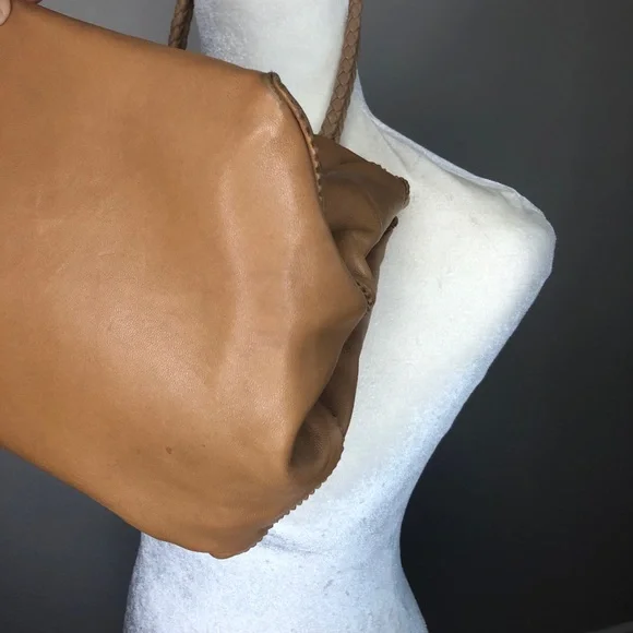 Bottega Veneta vintage authentic leather bag - Picture 7 of 16